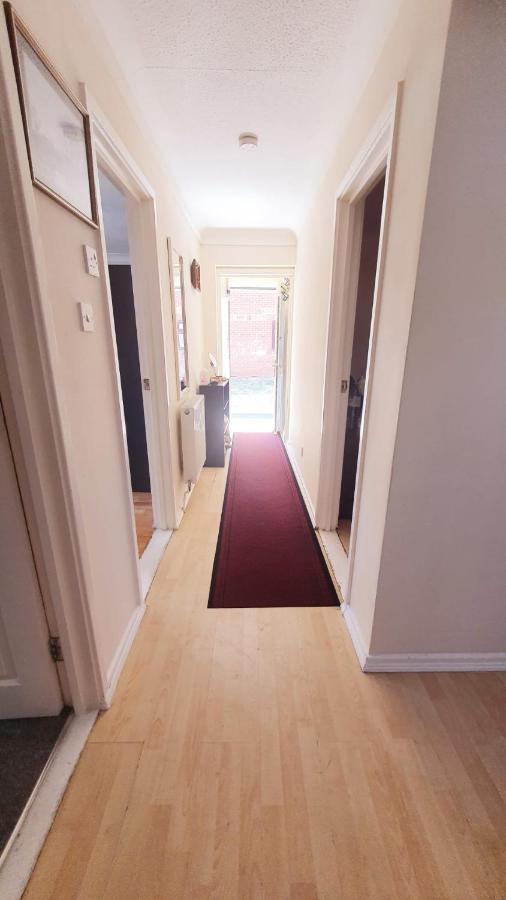 1 Bedroom Apartment Close To Slough Train Station 外观 照片