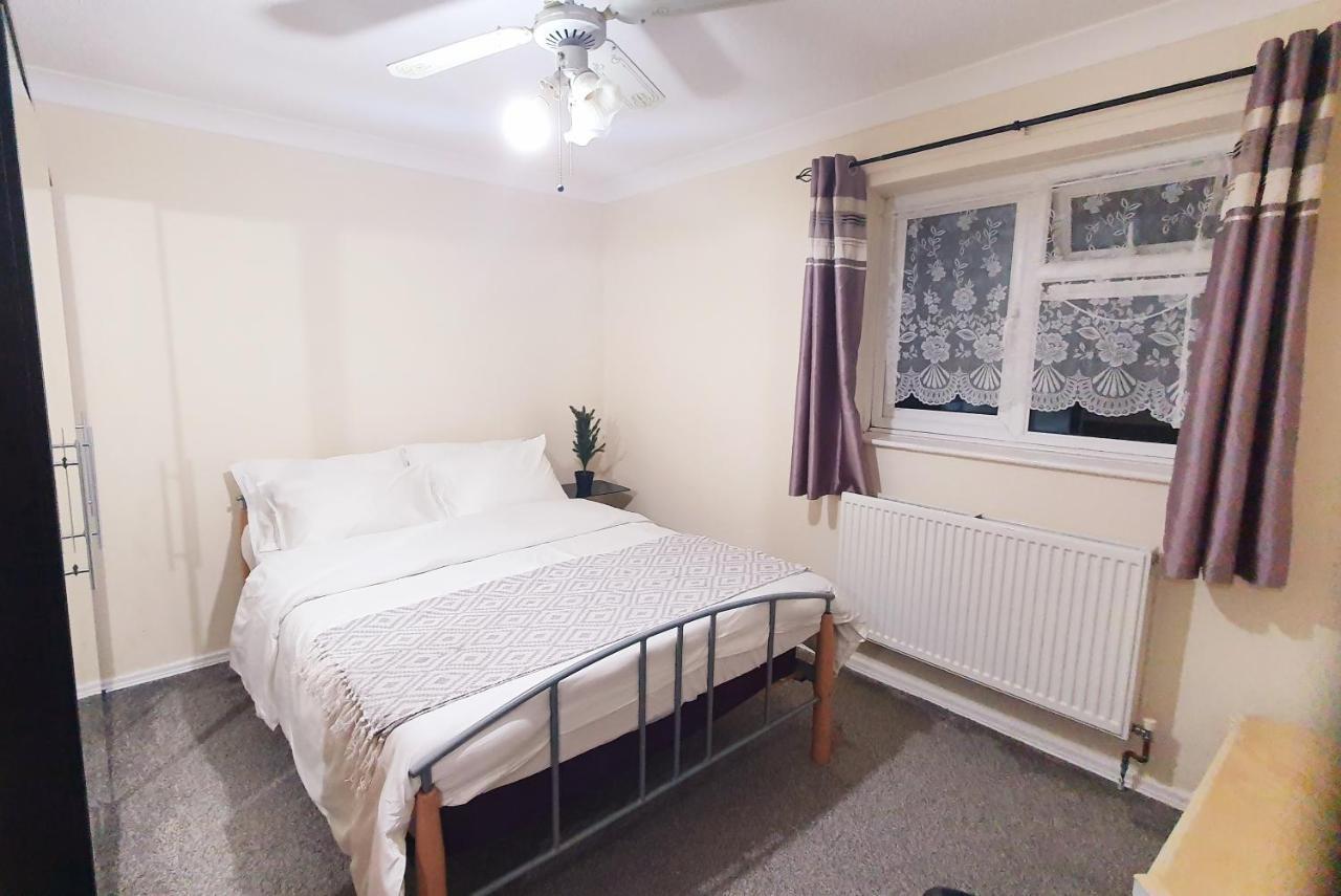 1 Bedroom Apartment Close To Slough Train Station 外观 照片