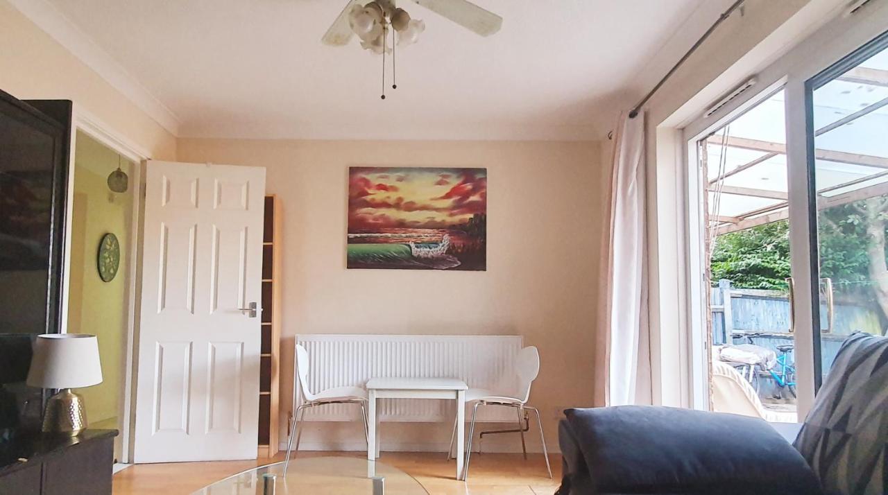 1 Bedroom Apartment Close To Slough Train Station 外观 照片