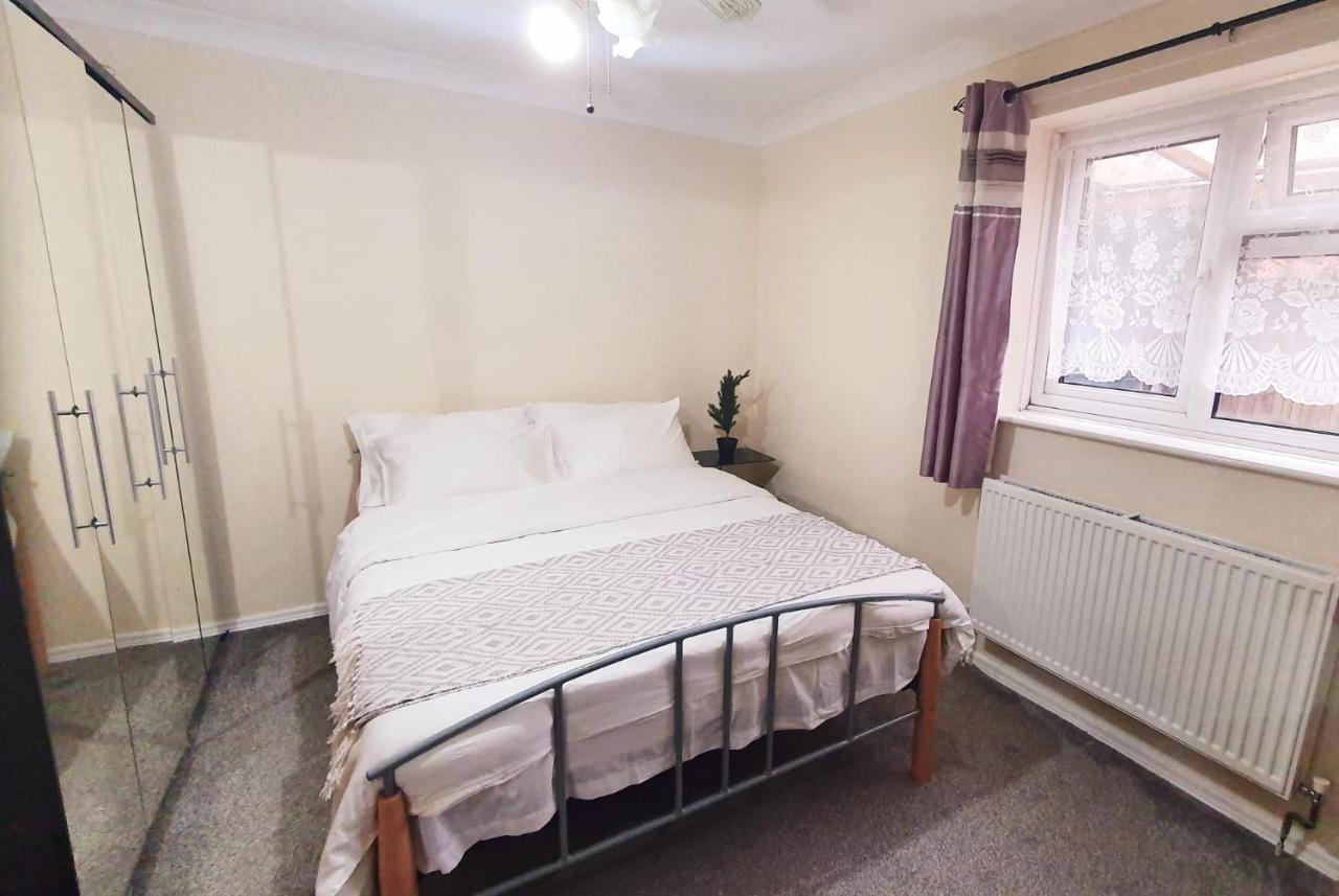 1 Bedroom Apartment Close To Slough Train Station 外观 照片